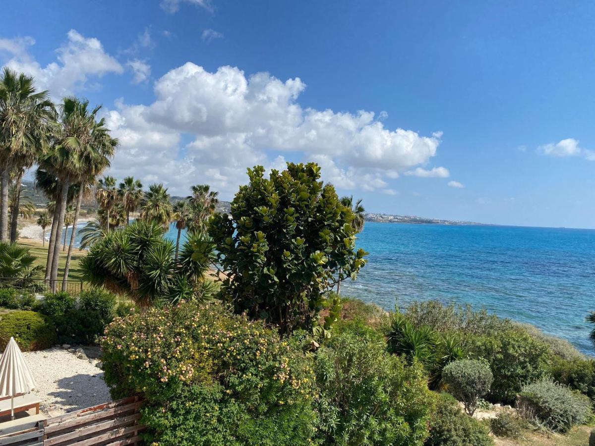 Amazing Front Line Villa In Coral Bay Peyia Exterior photo