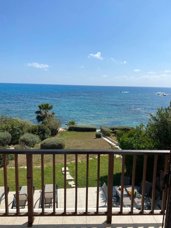 Amazing Front Line Villa In Coral Bay Peyia Exterior photo